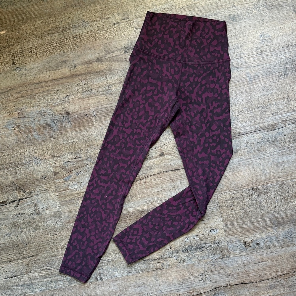 Lululemon Align High Rise 25” leggings- Burgundy Formation Camo- size 2